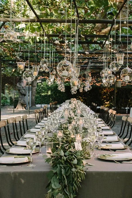 Wedding table hanging installation Wedding table hanging installation