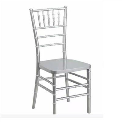 Plastikust pulmatoolid