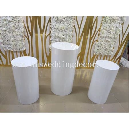 white gloss pedestal