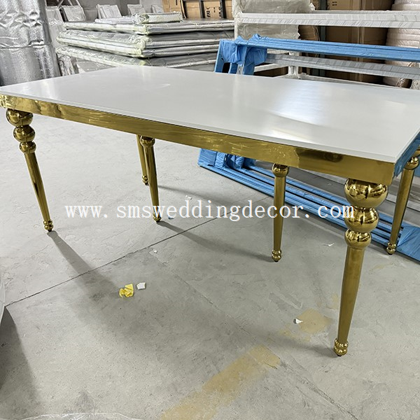 gold sweetheart table gold sweetheart table